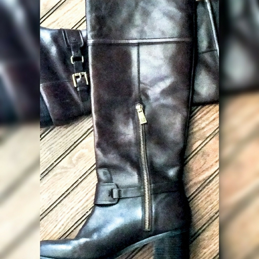 👢 Brown Leather Coach Boots With Heel 👢 - Picture 4 of 5