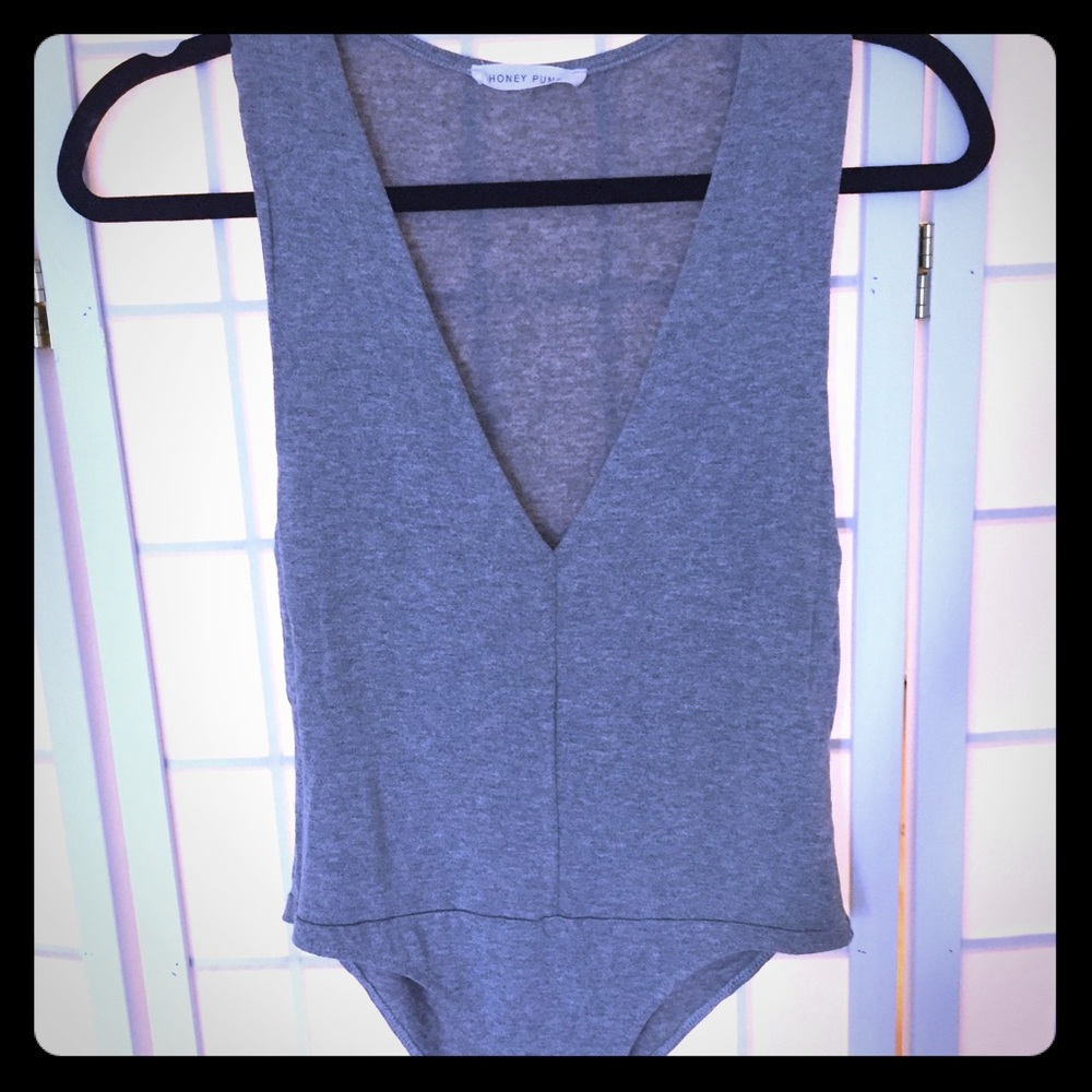Sleeveless bodysuit