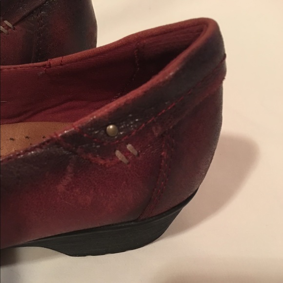 Sold - Picture 4 of 7