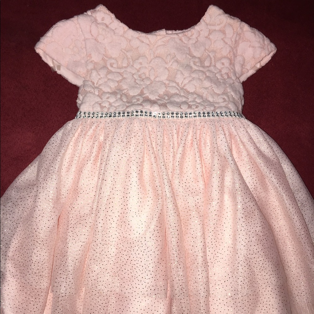 Girl's pink short-sleeved dress