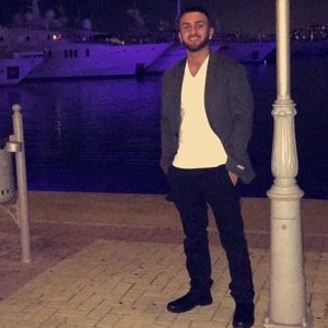 Meet your Posher, Esmo