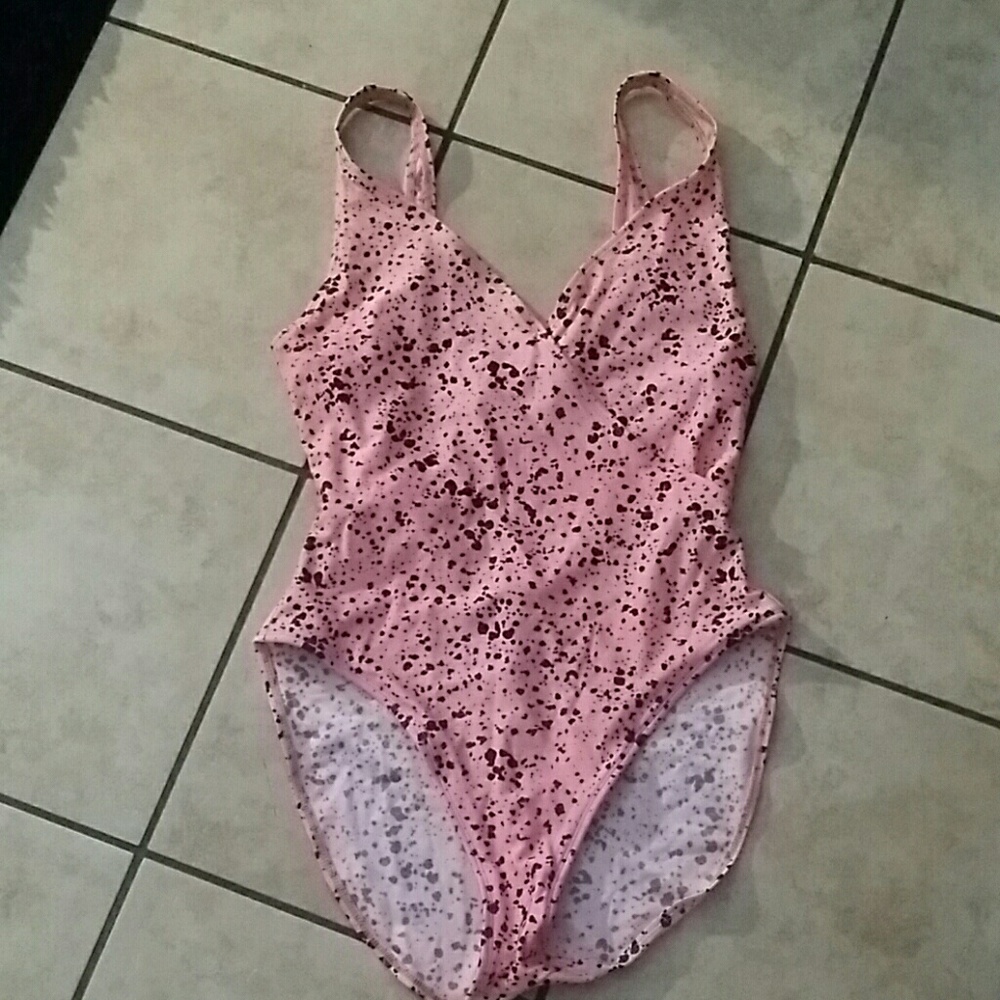 La Blanca Swimsuit - Picture 3 of 5
