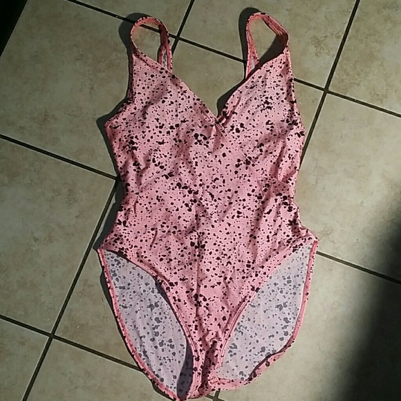 La Blanca Swimsuit - Picture 4 of 5