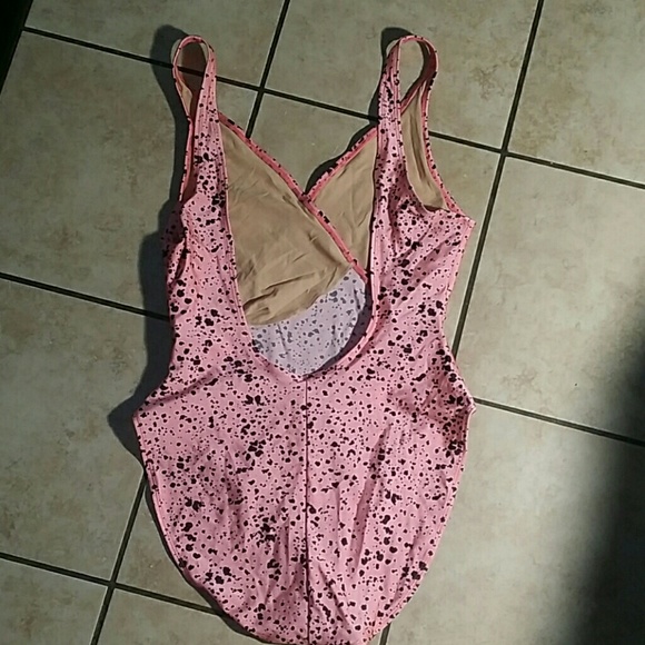 La Blanca Swimsuit - Picture 5 of 5