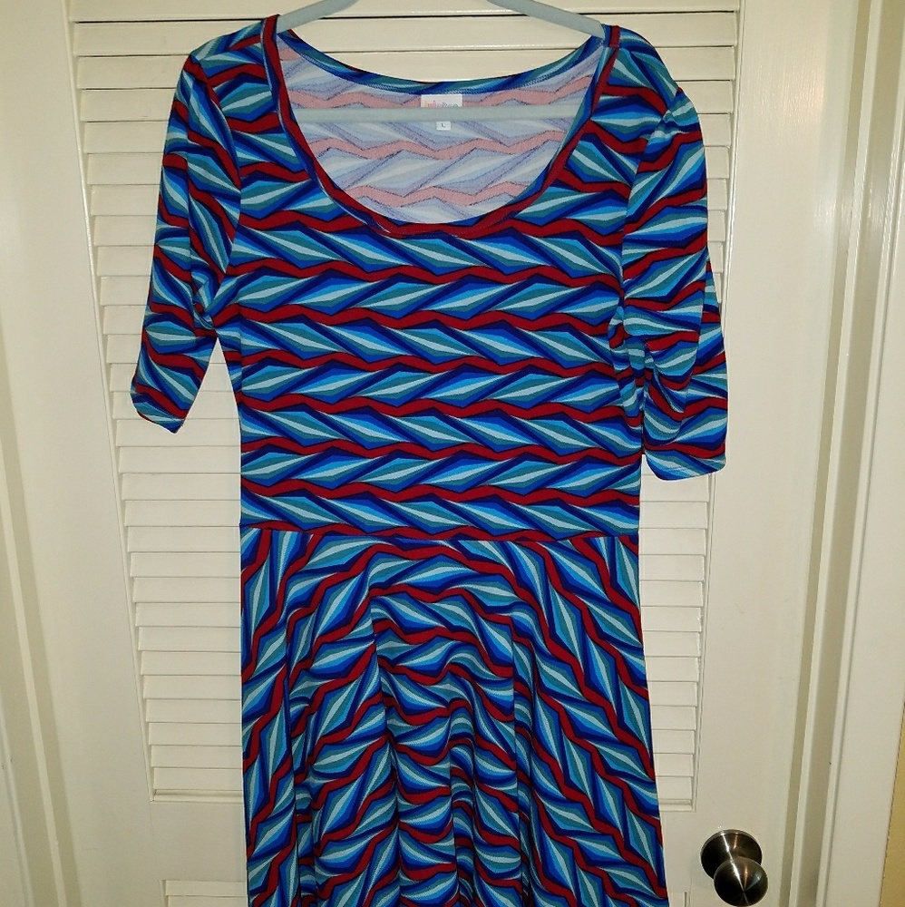 LG LulaRoe Nicole