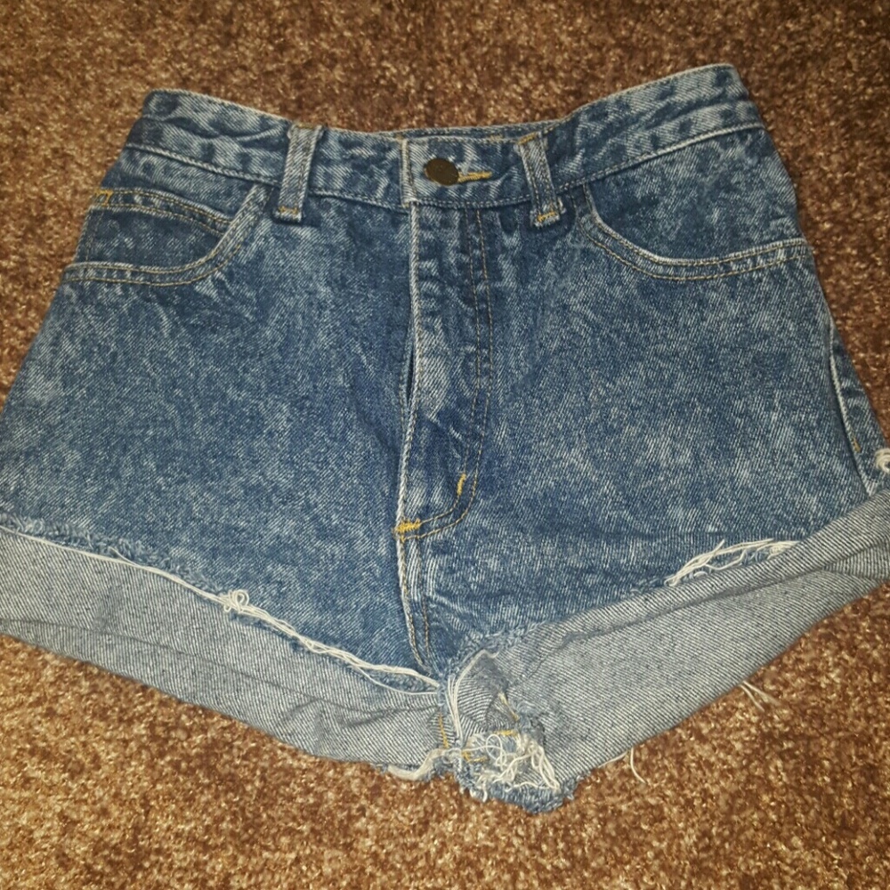 Denim acid washed shorts