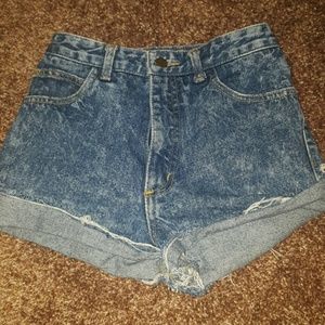 Denim acid washed shorts