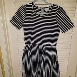 LG LulaRoe Amelia
