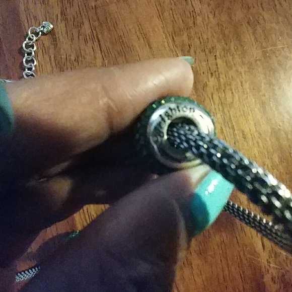 AuthenticBrighton Charm Necklace and 2 large beads - Picture 2 of 4