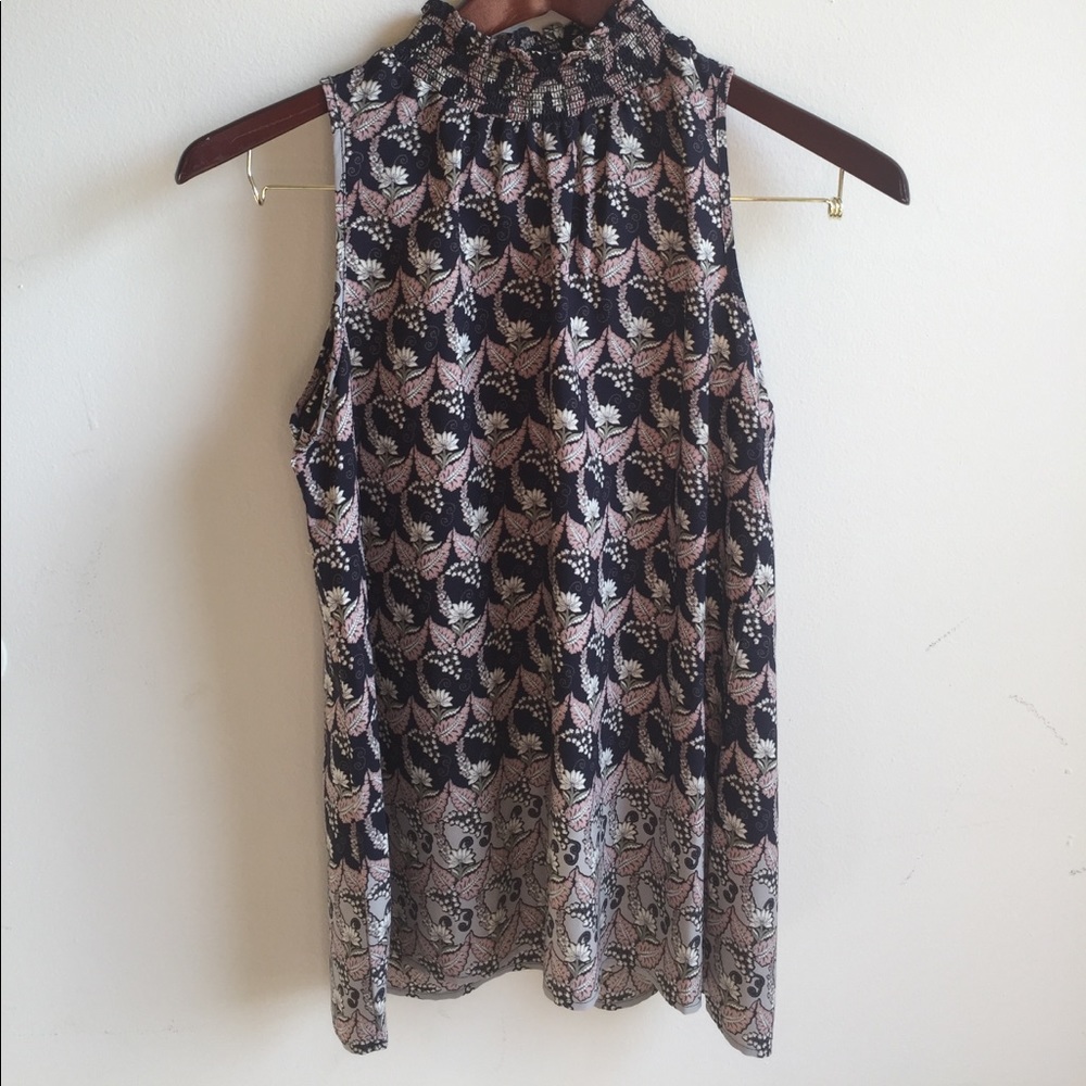 High-neck patterned blouse