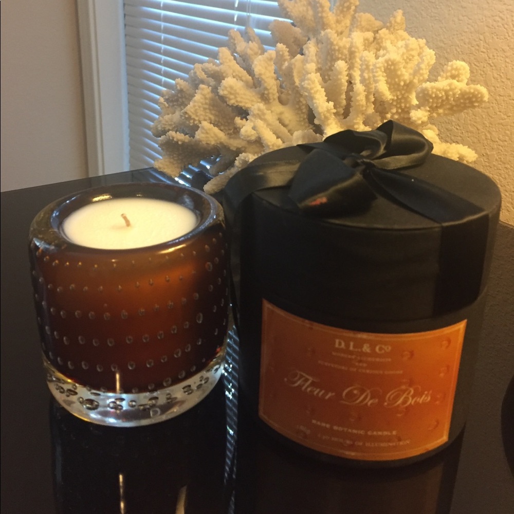 D.L. & Co rare botanic candle Fleur De Bois