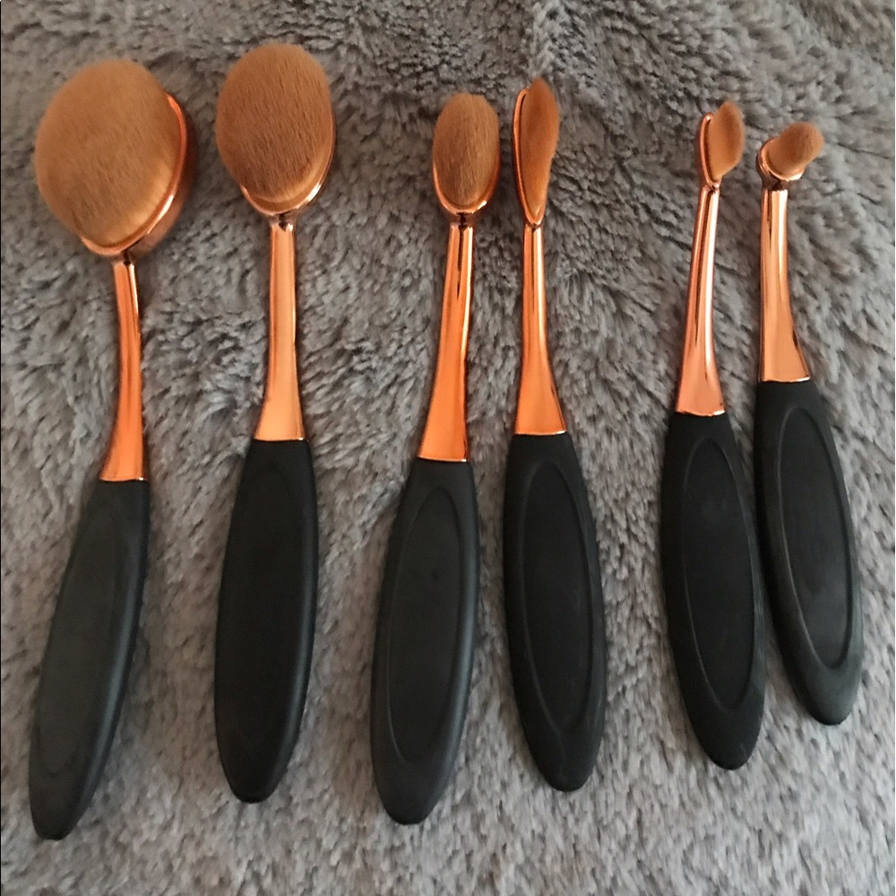 ROSE GOLD oval makeup brushes, set of 6 💗 new 💗