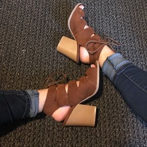 Quipid Brown Shoe