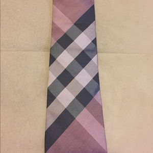 100% authentic Burberry tie