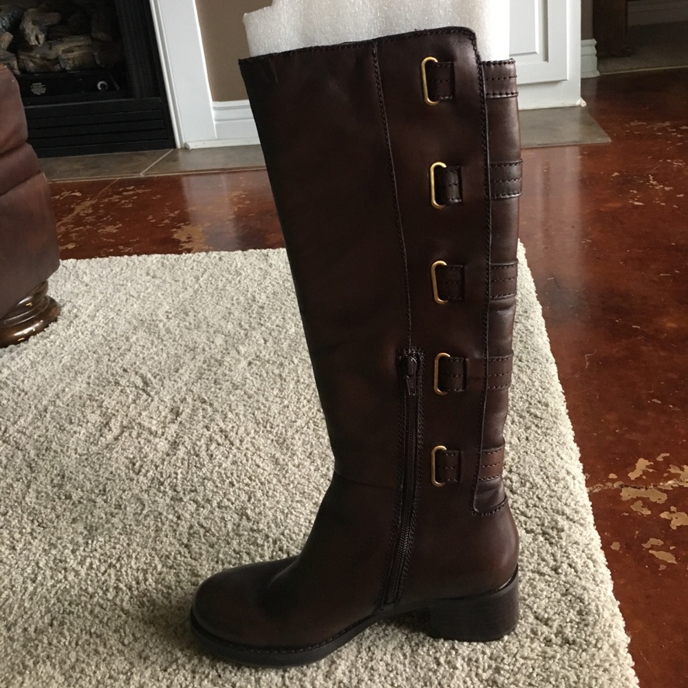 Arturo Chiang brown boots