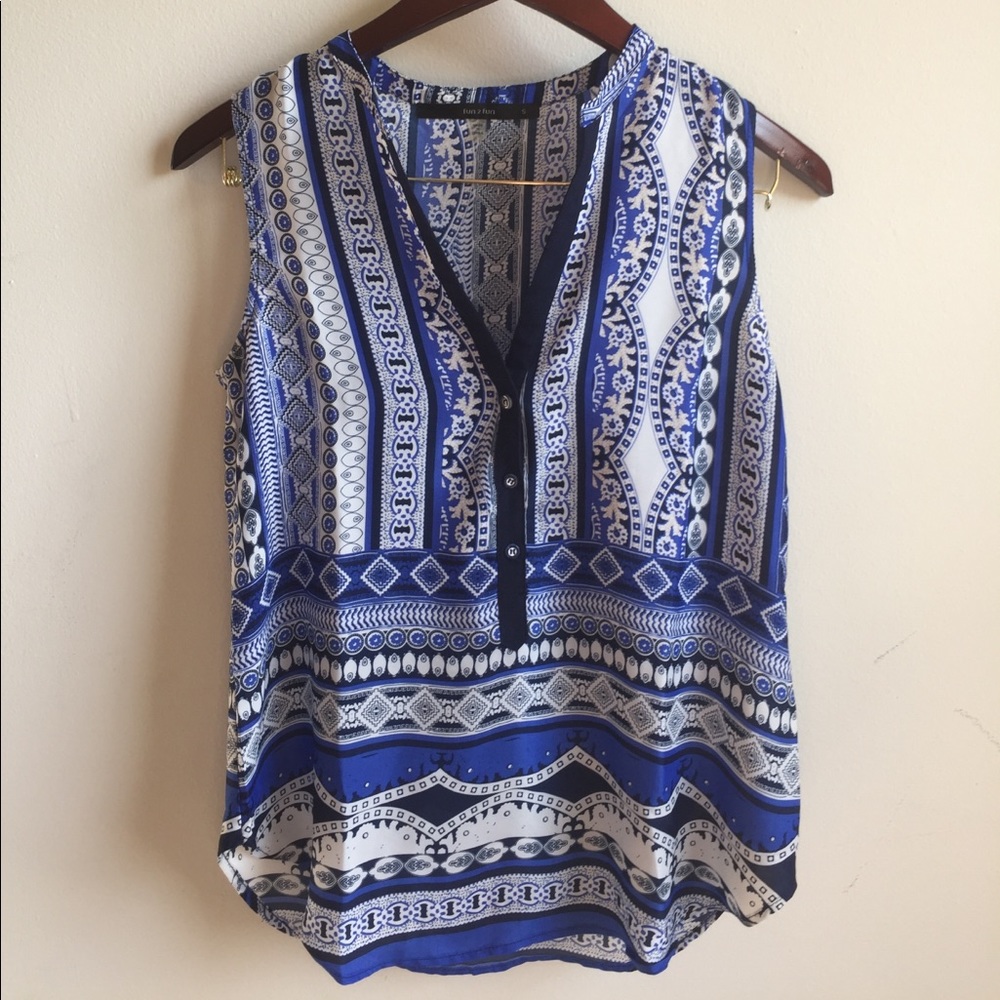 Hi-lo ModCloth patterned blouse