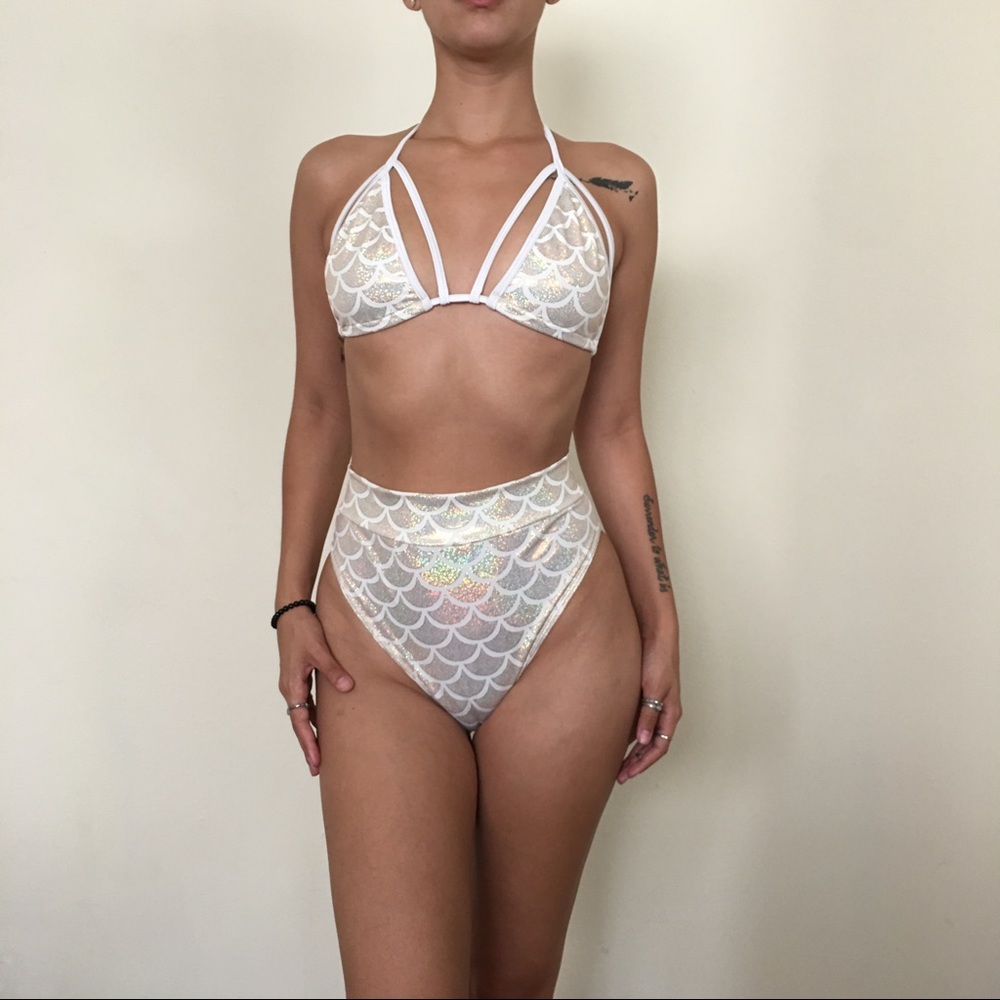 White 2 piece bathing suit