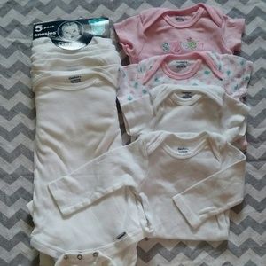 Gerber 3-6m Onsies
