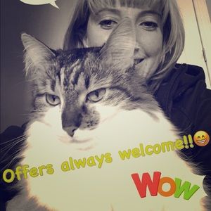 Please feel free to make me an offer on any item!!