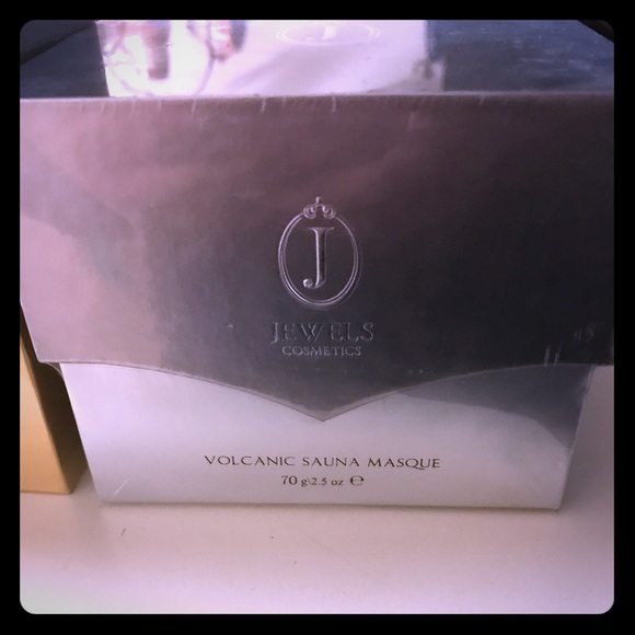 Jewel cosmetics volcanic sauna masque