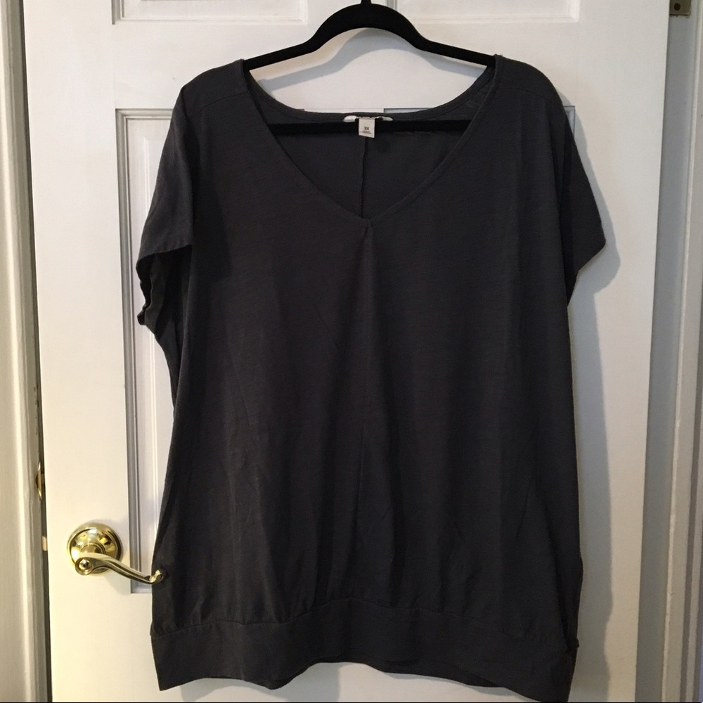old navy - grey v-neck banded tee