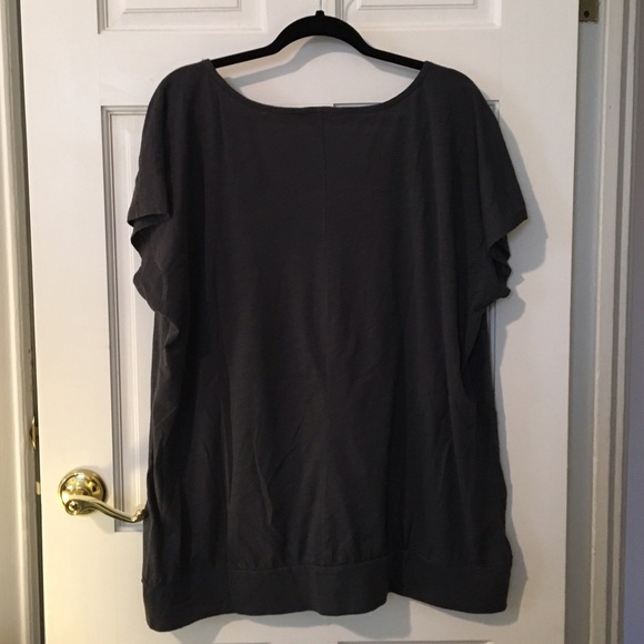 old navy - grey v-neck banded tee - Picture 2 of 3