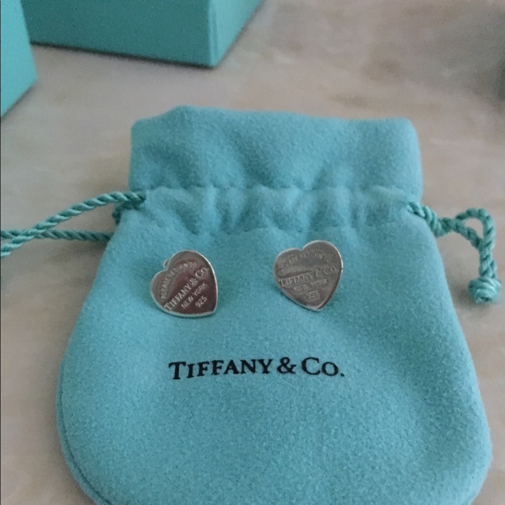 Return to Tiffany's earrings