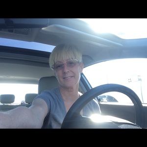 Meet your Posher, Lesa