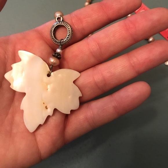 •Artisan Pearl Leaf Necklace• - Picture 6 of 7