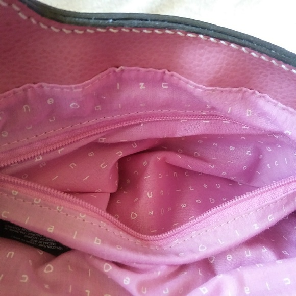 5/$20 VERY CUTE HANDBAG - Picture 6 of 6