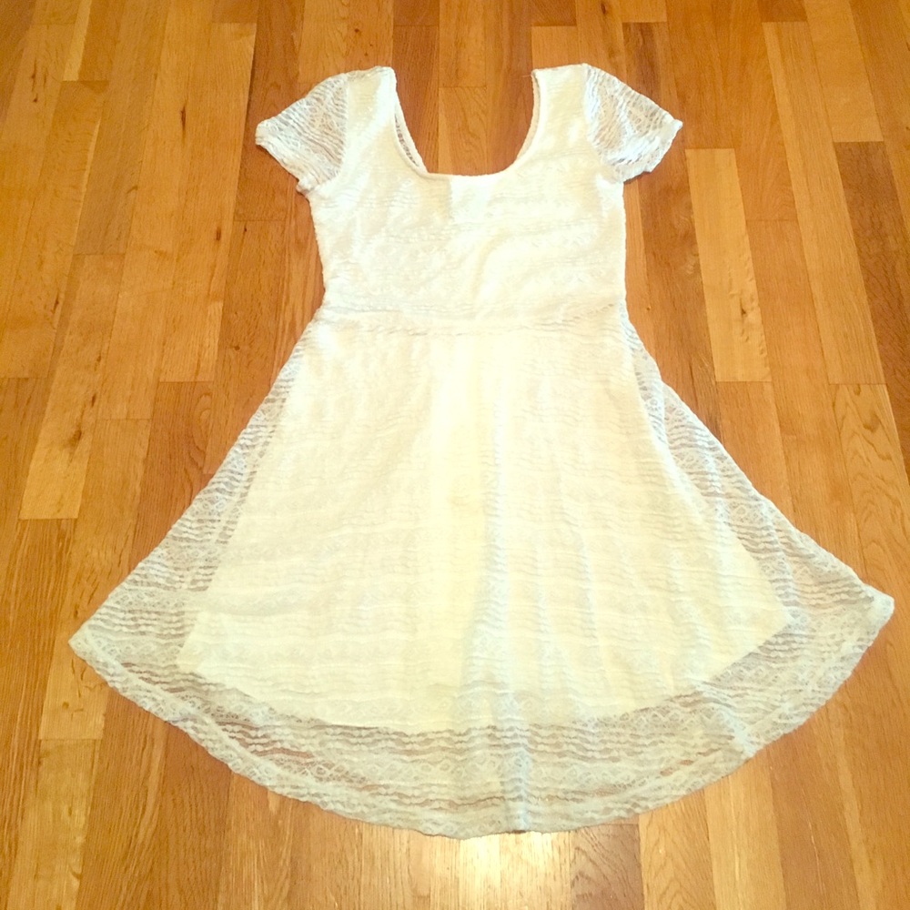 Forever 21 Size S Cream Lace Dress