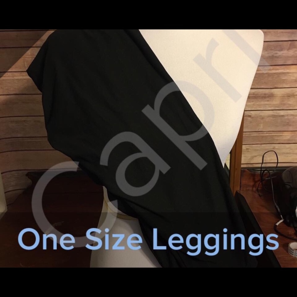 Amazingly soft Black Capris