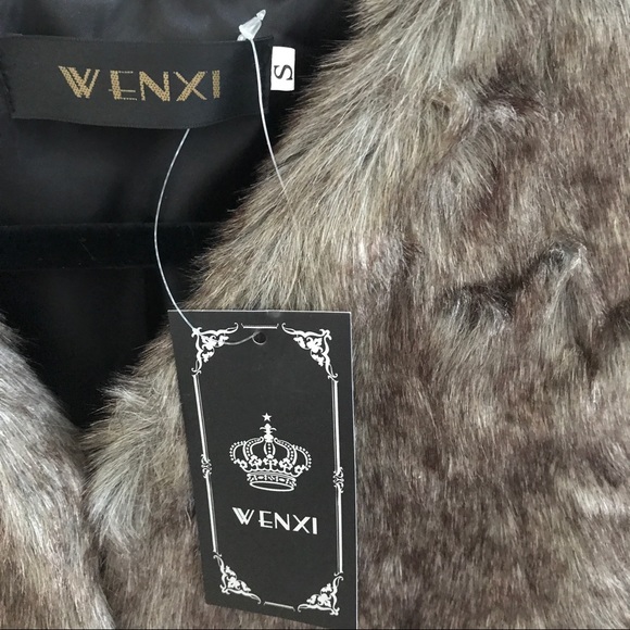 Wenxi Faux Fur Vest - Picture 2 of 3