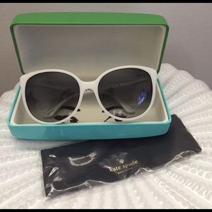 BRAND NEW 😎KATE SPADE SUNGLASSES