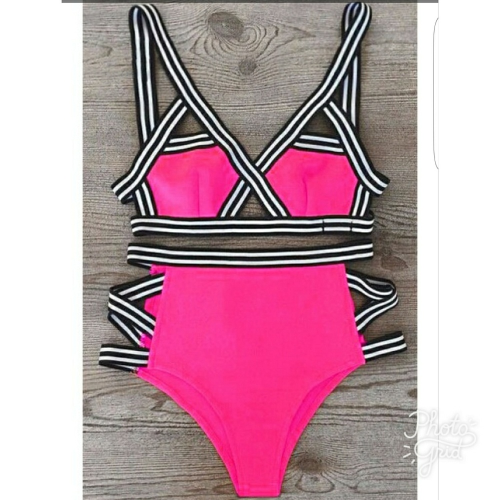 Strappy bikini