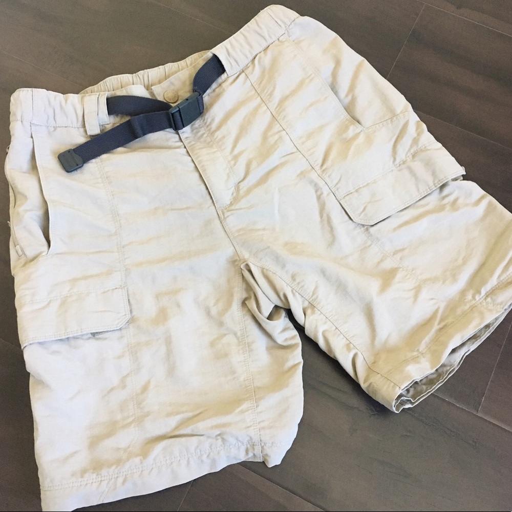 THE NORTH FACE | Cargo Shorts with Buckle