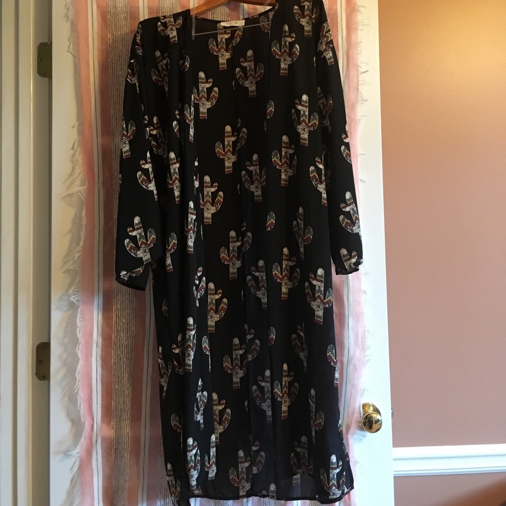 Chiffon duster NWOT