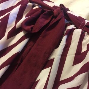 Chevron print red/white skirt