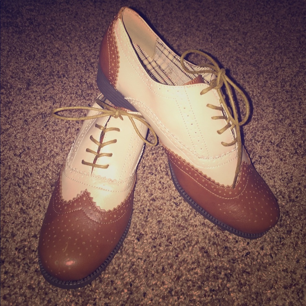 Brown & Beige Oxfords 👞