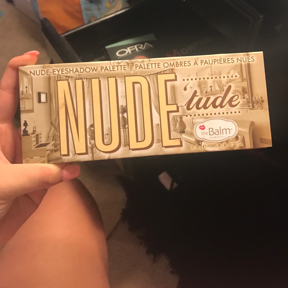 Brand new authentic NUDE tude pallet