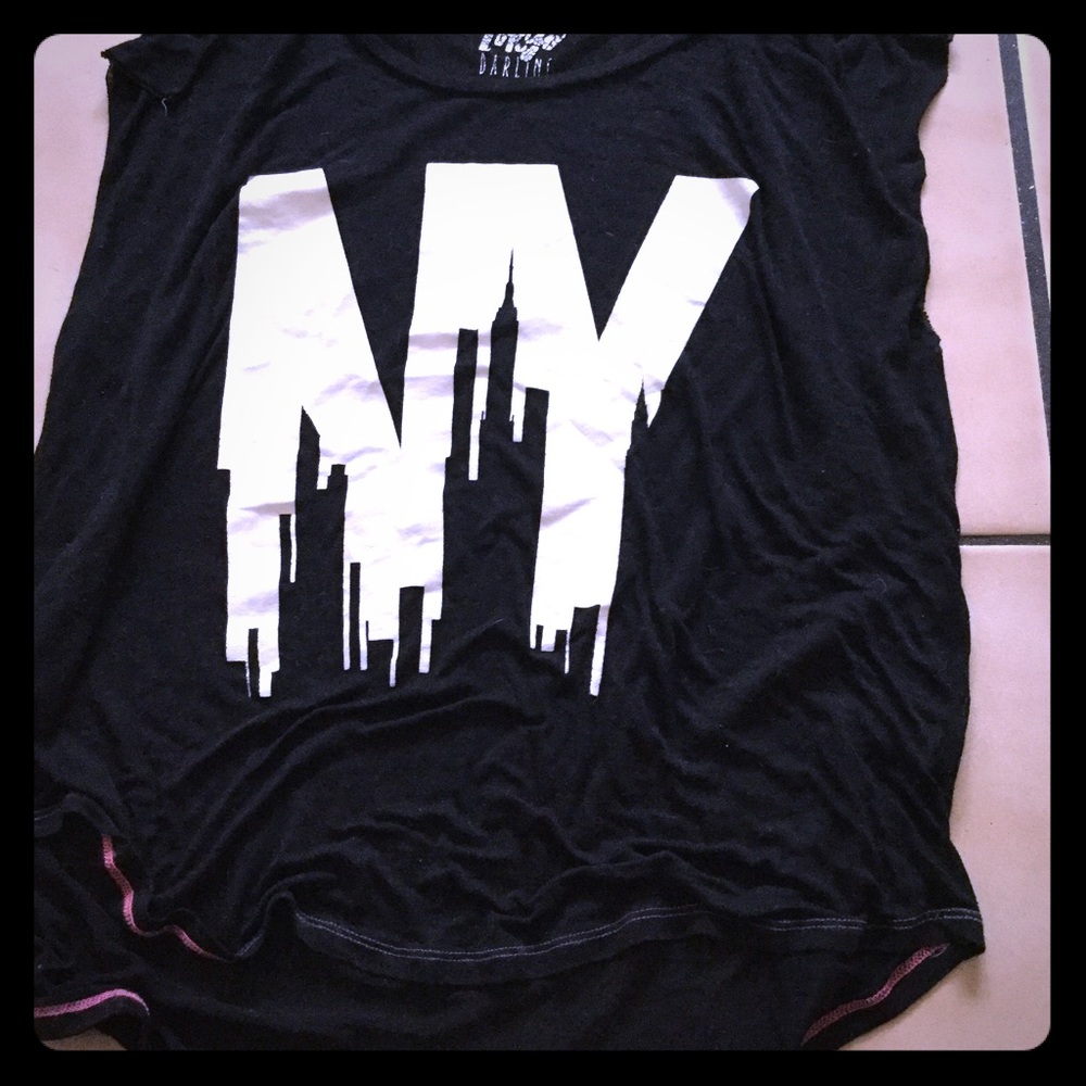 NY Sleeveless shirt