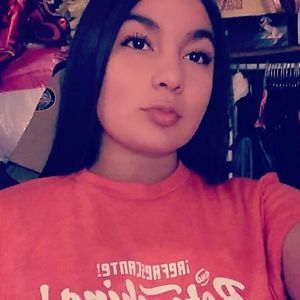 Meet your Posher, Yazmin