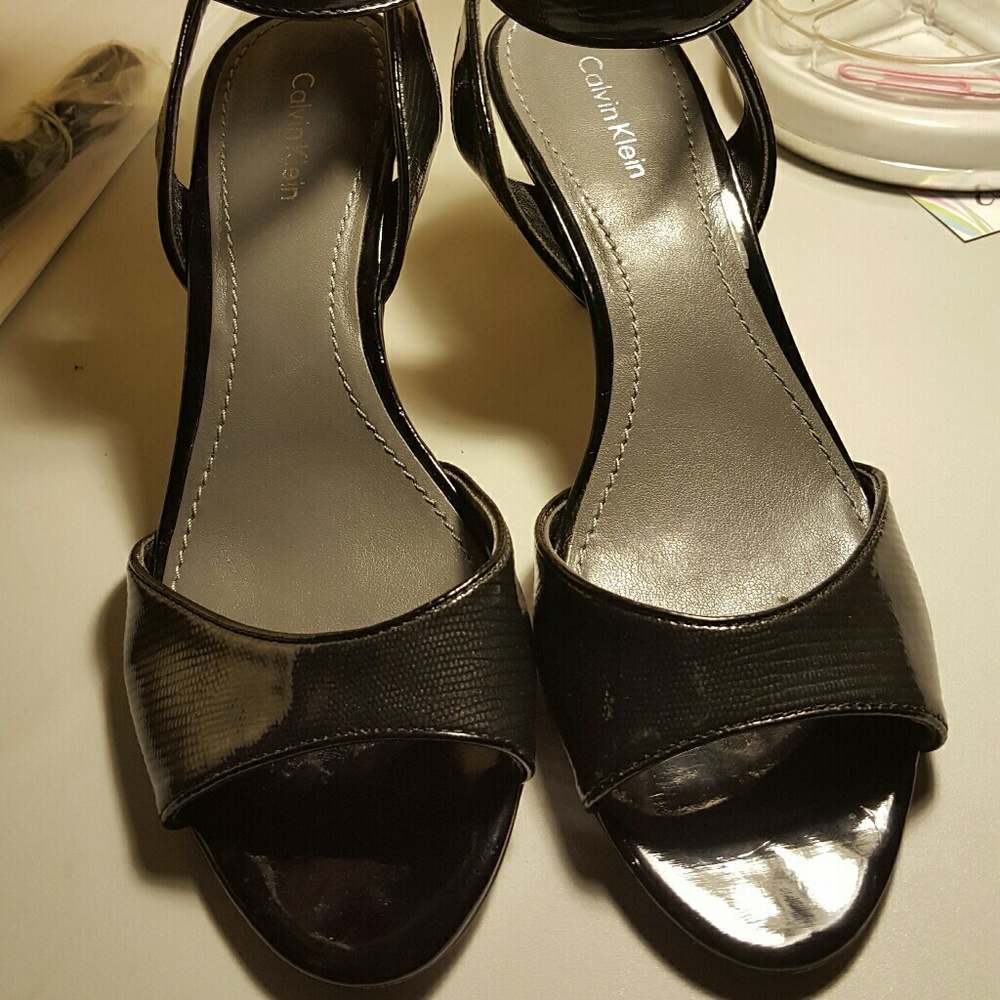 Sandals - Picture 4 of 4