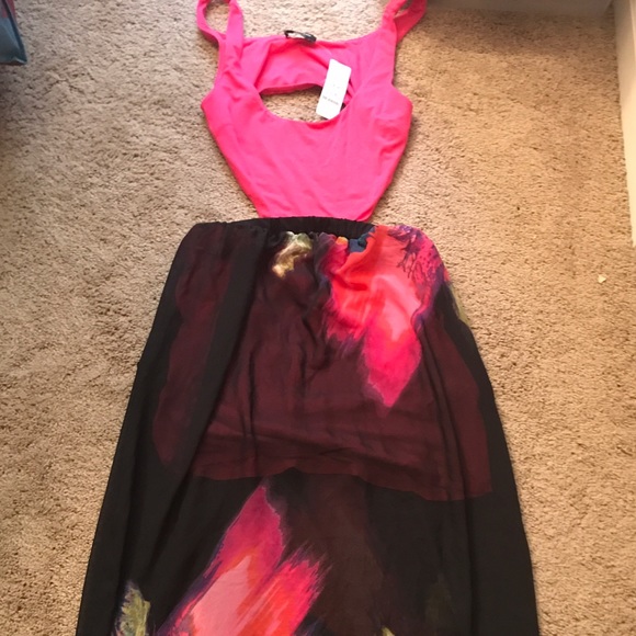 Medium Side Keyhole Maxi Dress *Never Worn* - Picture 3 of 7