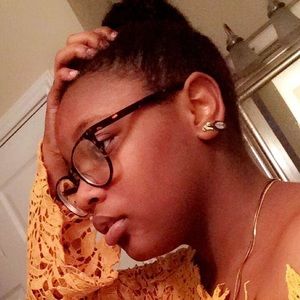 Meet your Posher, Brittney