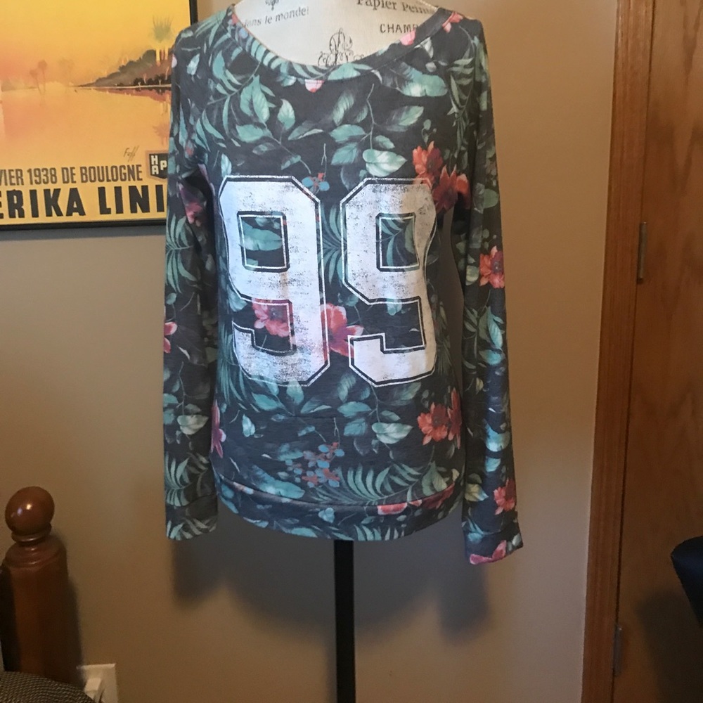 '99 sweatshirt