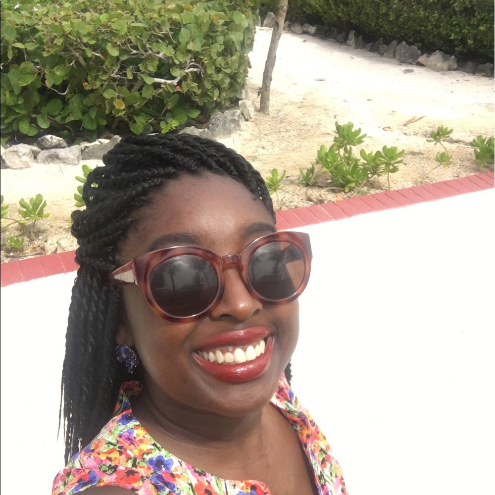 Meet your Posher, Olushade