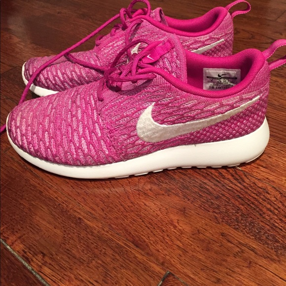 Nike Shoes Hot Pink Roshes Nike Shoes Hot Pink Roshes