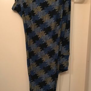 Lularoe Puzzle Piece TC Leggings