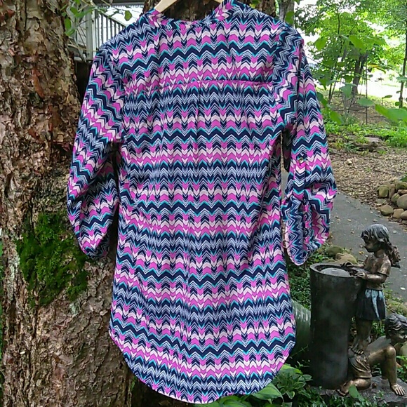 Top - Picture 2 of 3